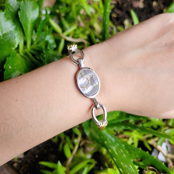 Vintage Avon Abalone Shell Mother of Pearl Bangle Bracelet - Picture 1 of 14